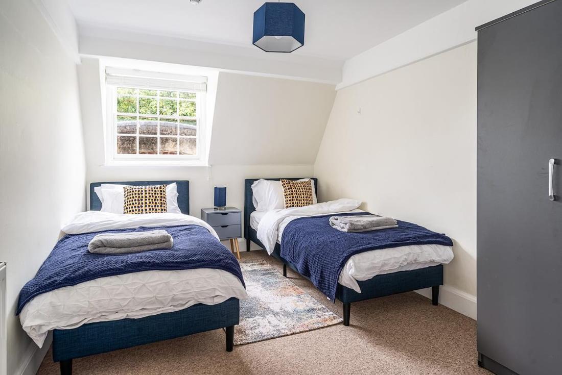 Beautiful Character 3 Bed City Centre Apartment บาธ ภายนอก รูปภาพ