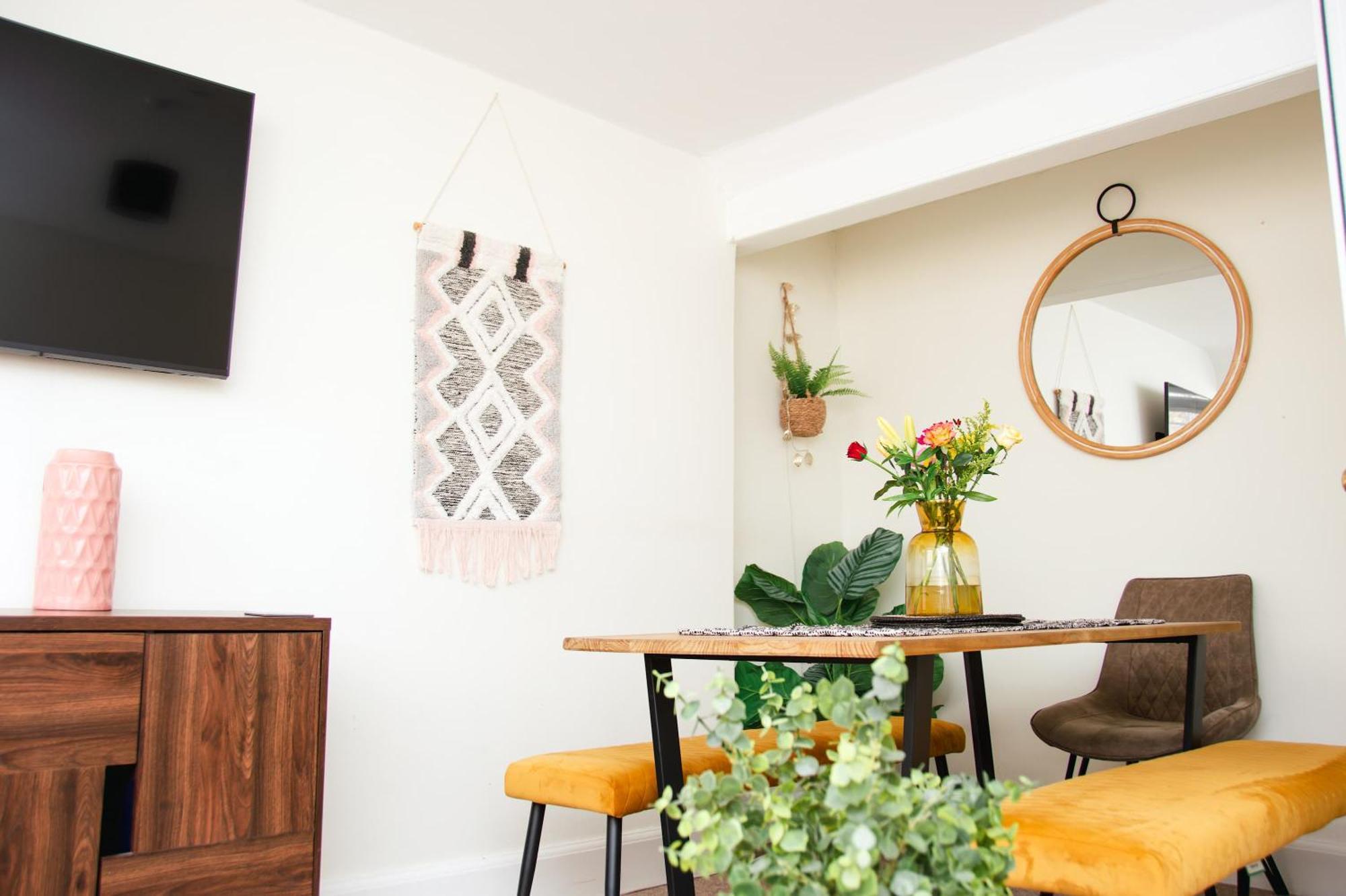 Beautiful Character 3 Bed City Centre Apartment บาธ ภายนอก รูปภาพ